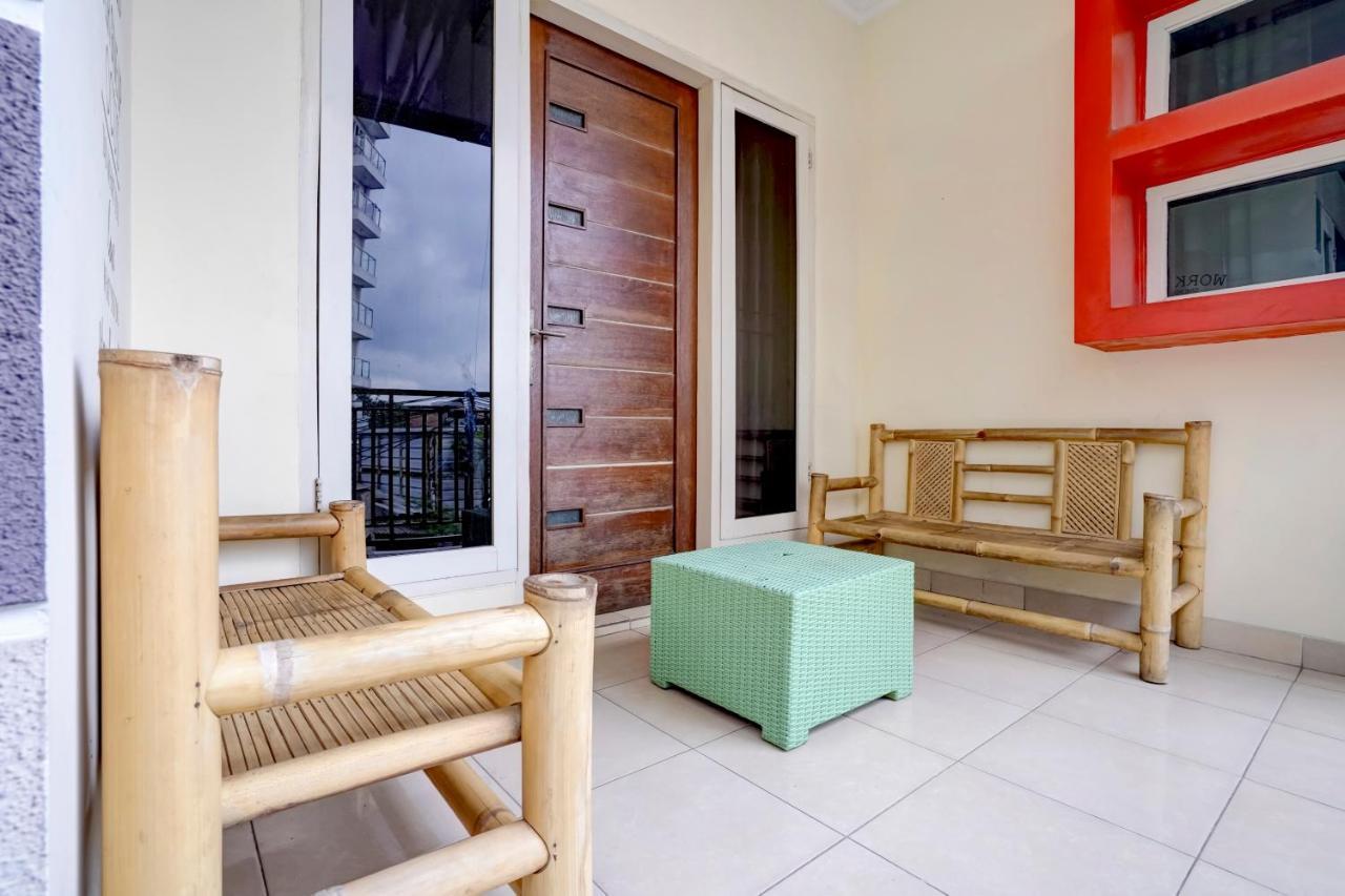 Radio Backpacker Guesthouse Syariah Bandung Exterior photo