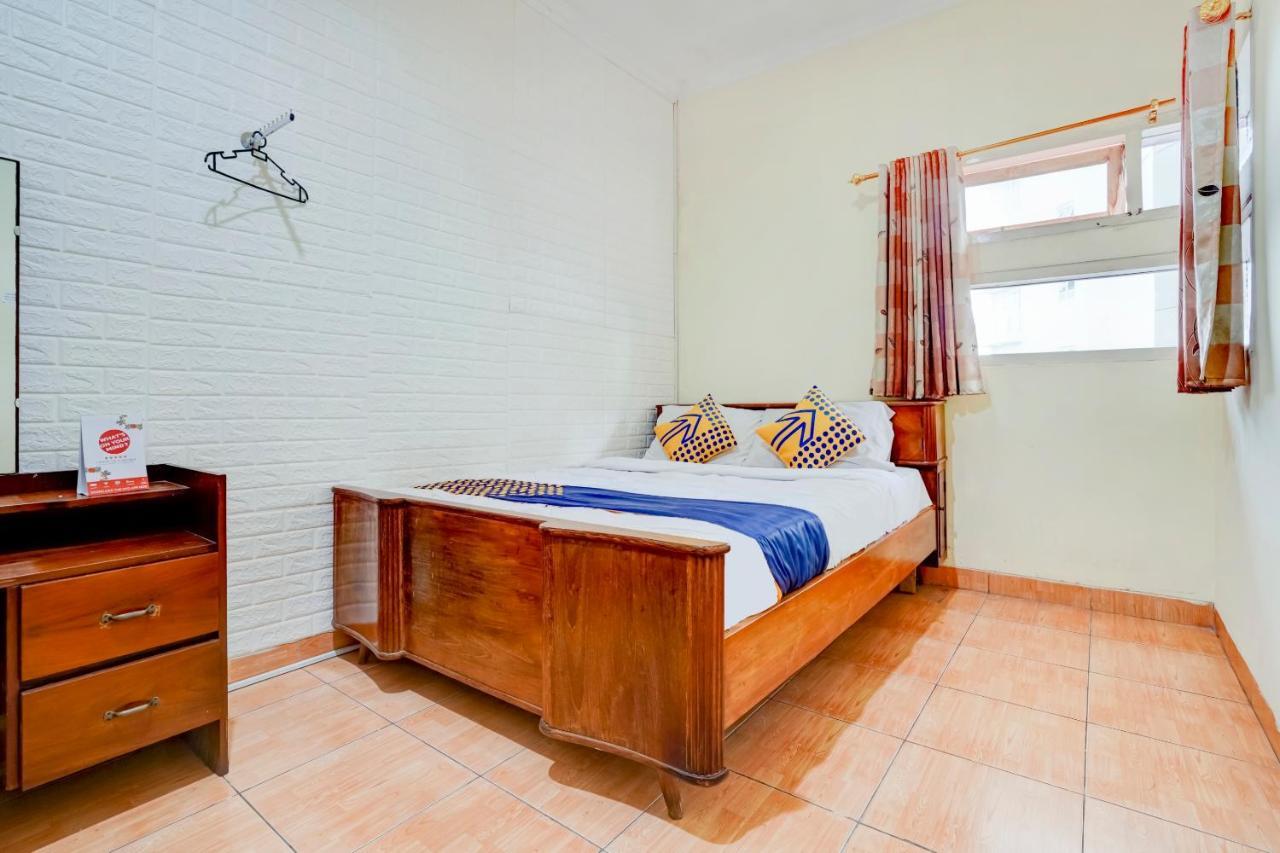 Radio Backpacker Guesthouse Syariah Bandung Exterior photo